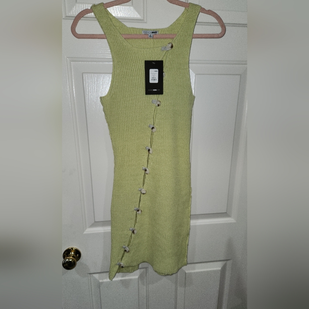 NWT !! FASHION NOVA MINI DRESS! - Picture 3 of 5